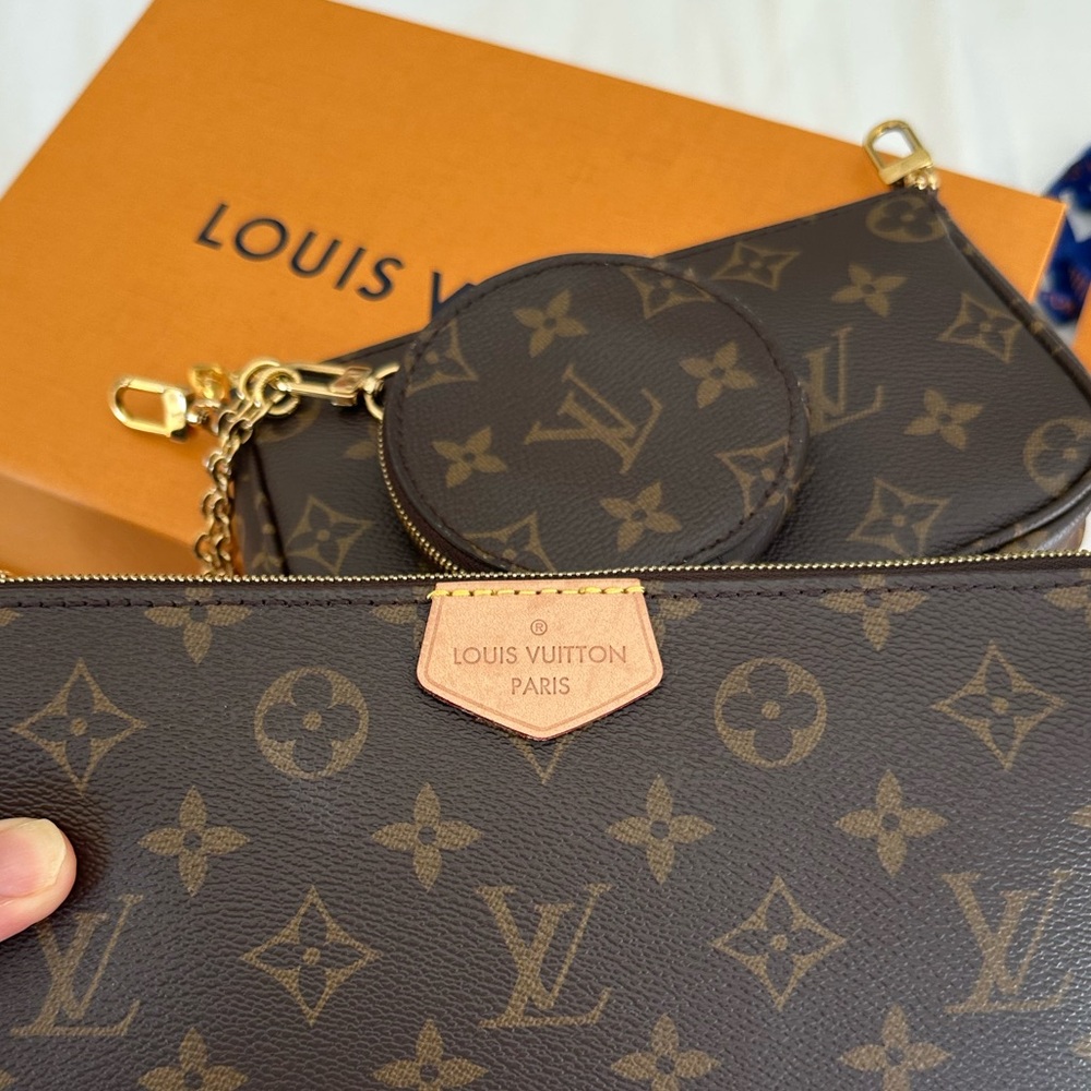 Louis Vuitton Monogram Multi-Pochette Crossbody Bag with Green Strap - Picture 6 of 16